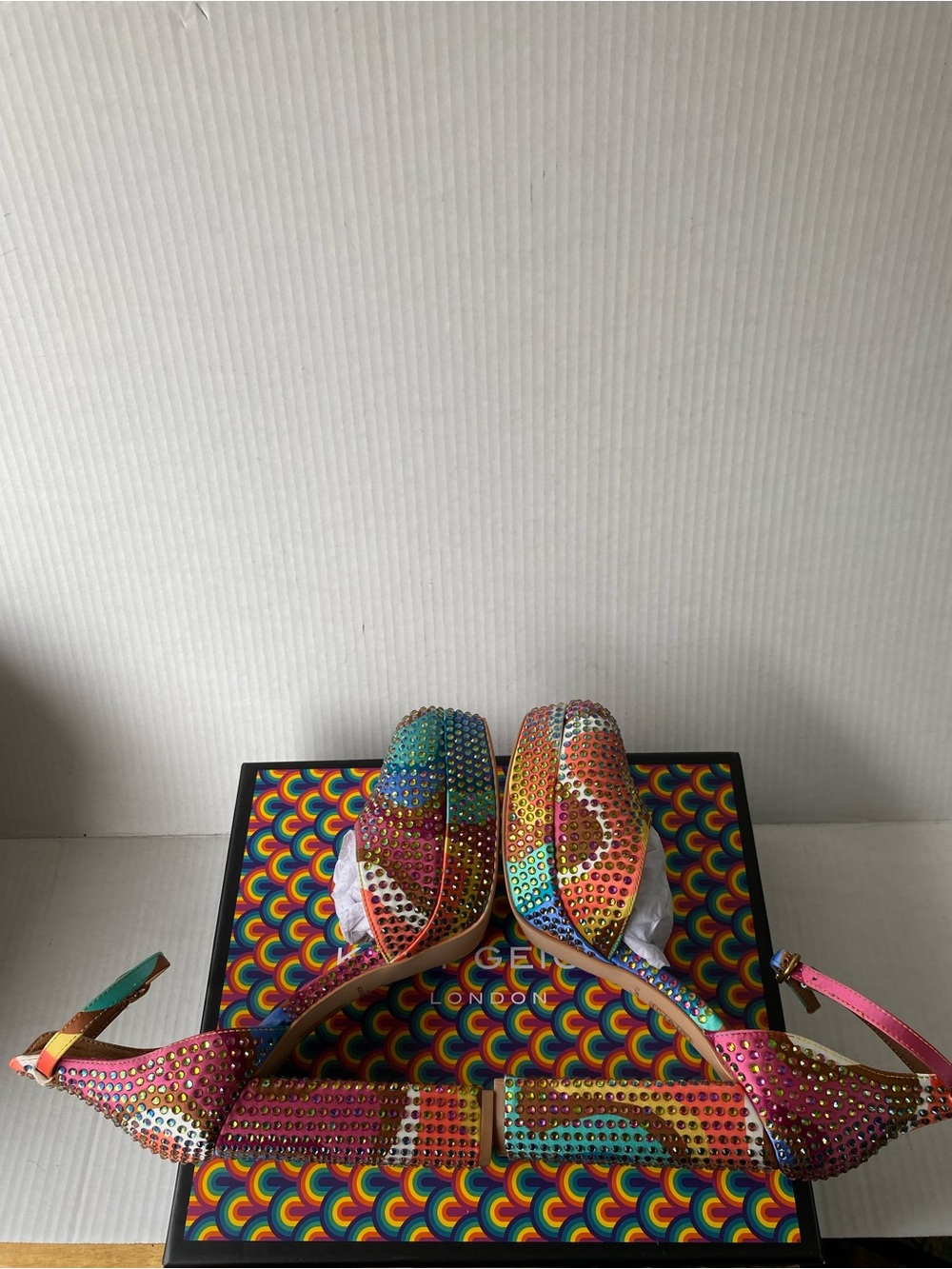 Kurt Geiger Shoreditch Platform Court Heels Rainbow Rhinestone Size 38/ US 7.5 - Picture 10 of 15